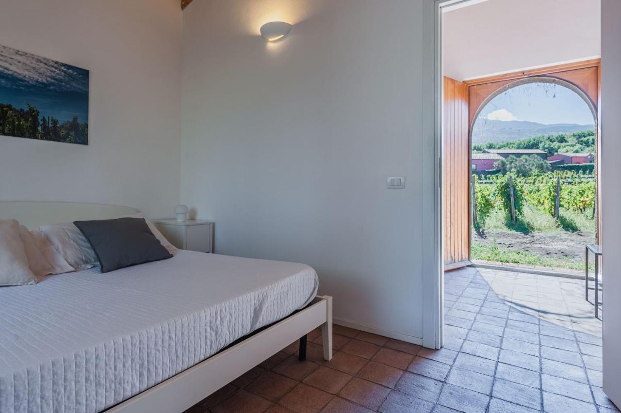 Terrazze Dell'Etna - Country Rooms And Apartments ランダッツォ エクステリア 写真