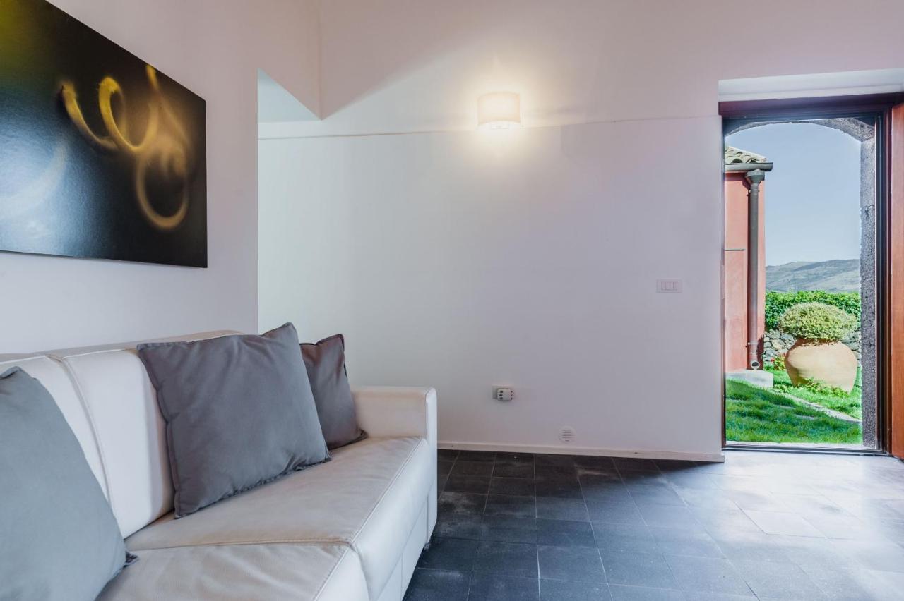 Terrazze Dell'Etna - Country Rooms And Apartments ランダッツォ エクステリア 写真