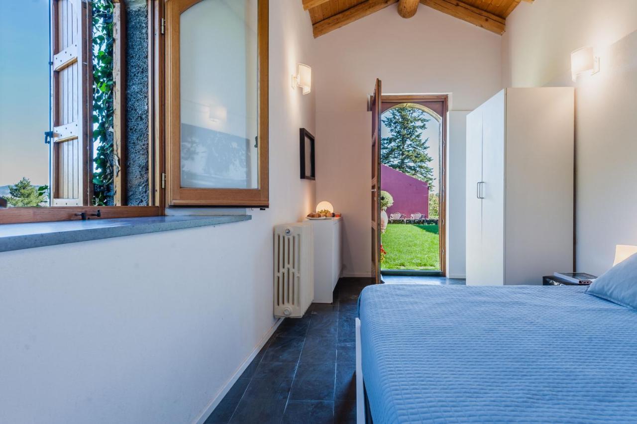 Terrazze Dell'Etna - Country Rooms And Apartments ランダッツォ エクステリア 写真