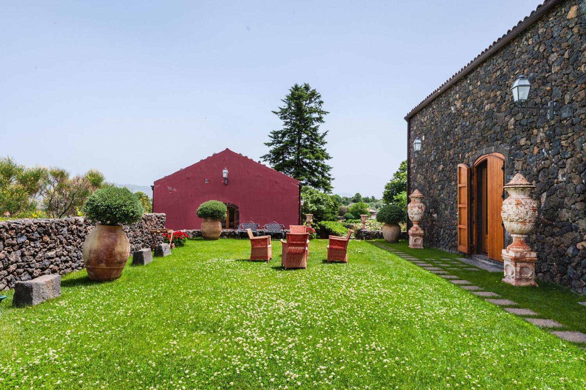 Terrazze Dell'Etna - Country Rooms And Apartments ランダッツォ エクステリア 写真