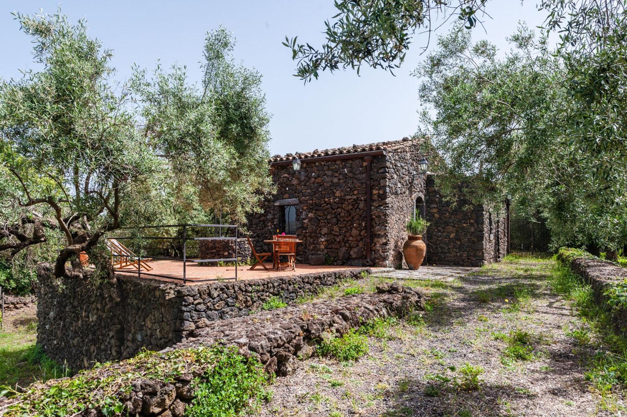 Terrazze Dell'Etna - Country Rooms And Apartments ランダッツォ エクステリア 写真