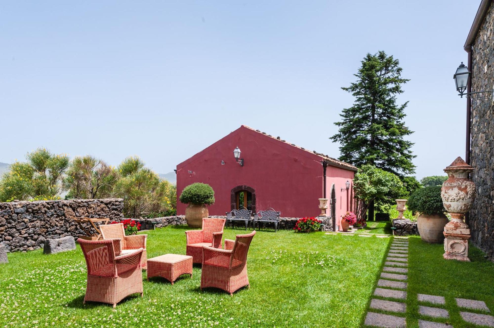 Terrazze Dell'Etna - Country Rooms And Apartments ランダッツォ エクステリア 写真
